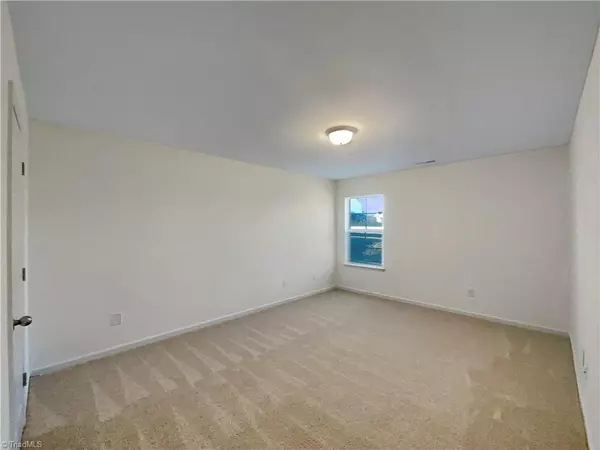 Burlington, NC 27217,463 Brassfield DR
