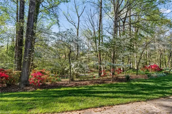 High Point, NC 27262,1511 Crestlin DR