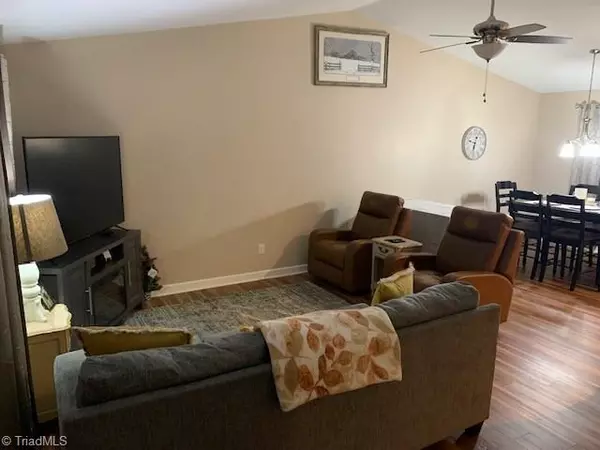 Stoneville, NC 27048,125 Lemons ST