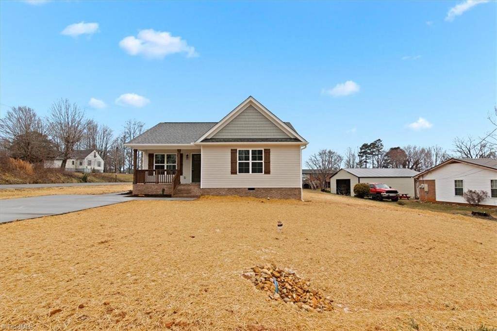 603 Hickory ST,  Dobson,  NC 27017