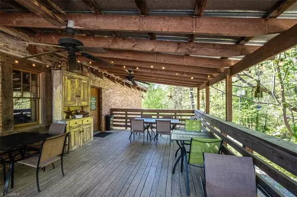 Elkin, NC 28621,318A Elkin Creek Mill RD