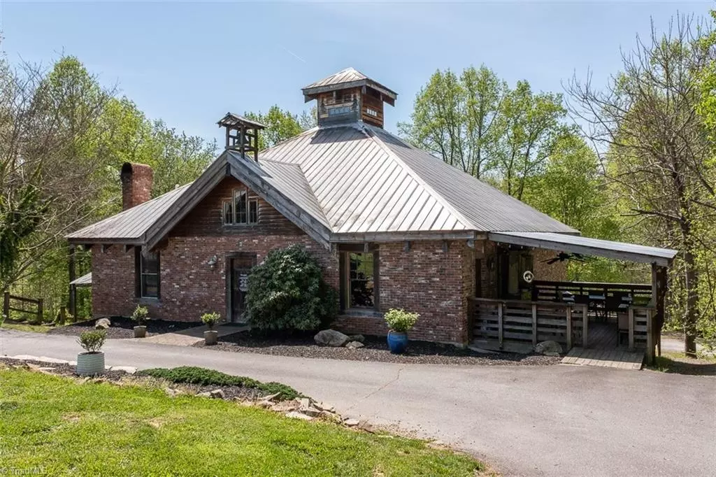 Elkin, NC 28621,318A Elkin Creek Mill RD