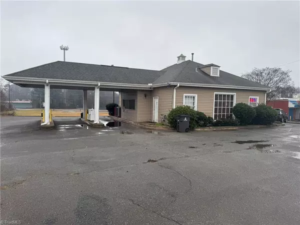 Winston-salem, NC 27107,3006 Kernersville RD