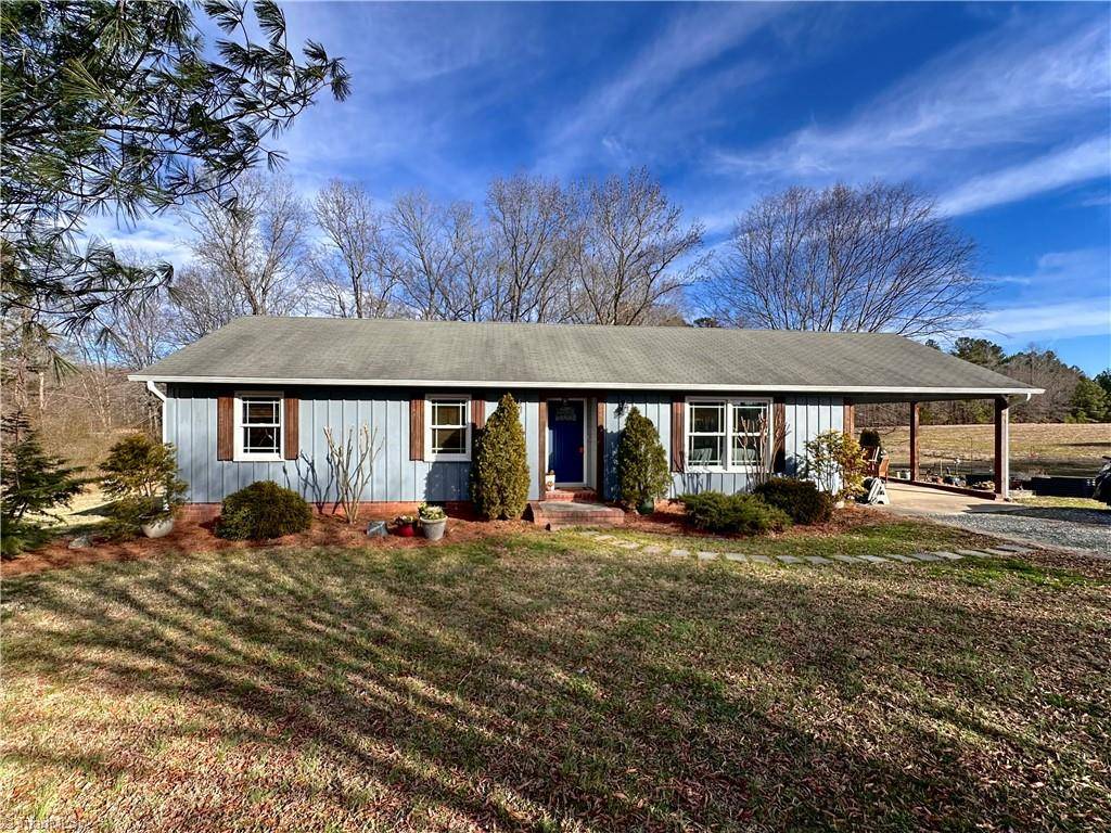 306 Bills DR, Mcleansville, NC 27301