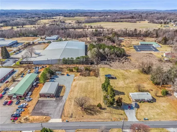 Yadkinville, NC 27055,640 Carolina AVE
