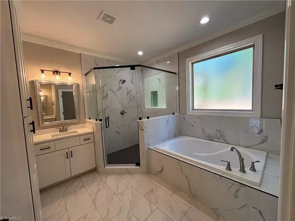 Winston-salem, NC 27106,5477 Meadowlark CT