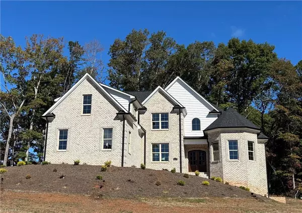 5477 Meadowlark CT, Winston-salem, NC 27106
