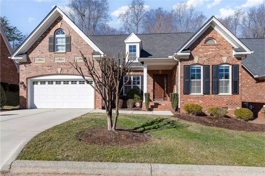 7 Midland Park LN, Greensboro, NC 27455