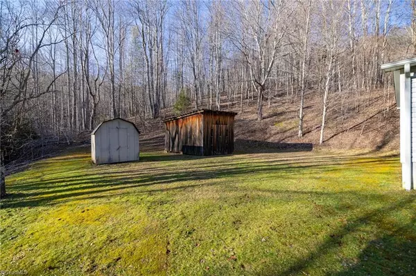 Lansing, NC 28643,404 W Calhoun RD