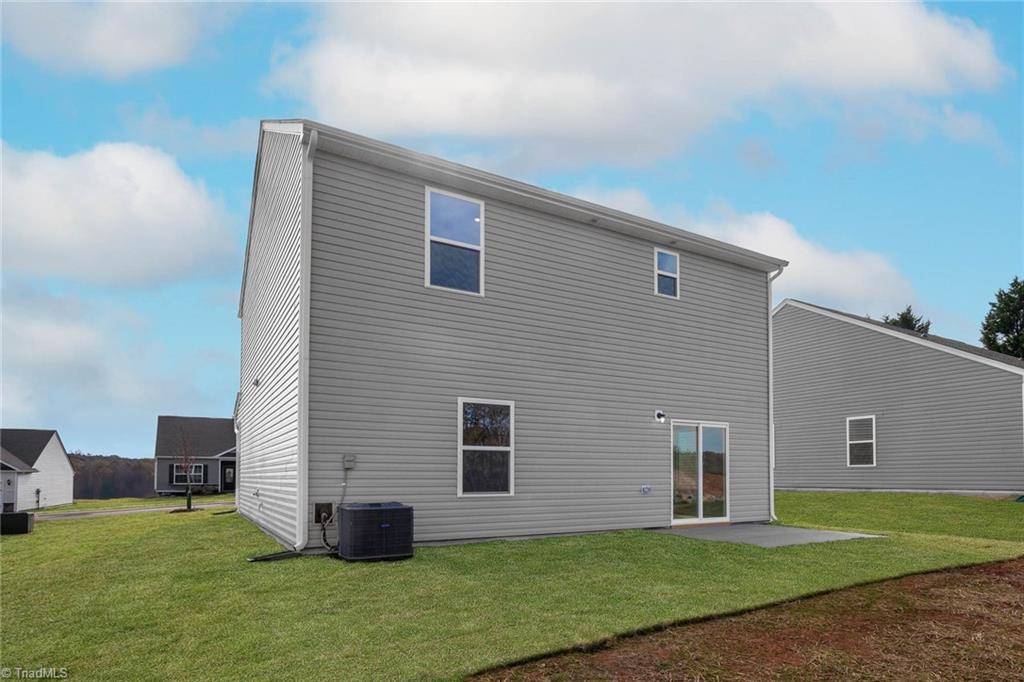 King, NC 27021,101 Courtland DR