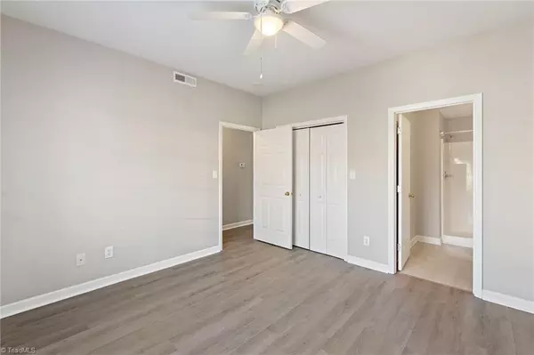 Pilot Mountain, NC 27041,226 Lola LN #202