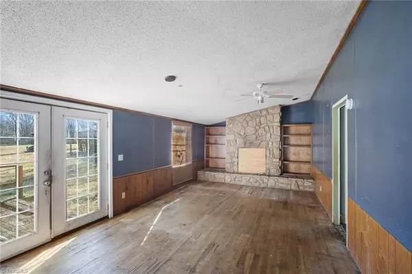 Mocksville, NC 27028,4032 US Highway 158