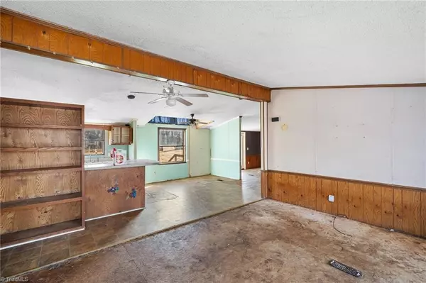 Mocksville, NC 27028,4032 US Highway 158