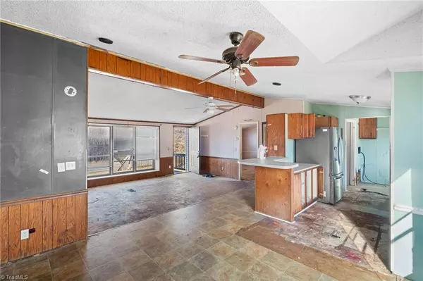 Mocksville, NC 27028,4032 US Highway 158