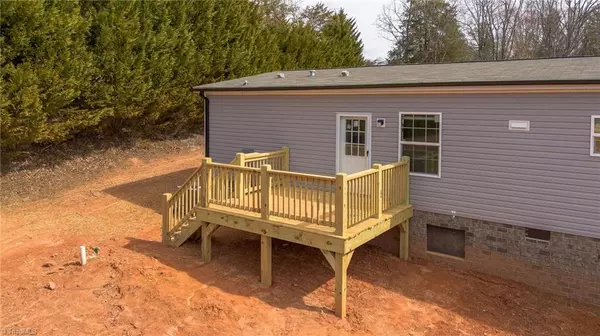 Hays, NC 28635,526 Dav RD