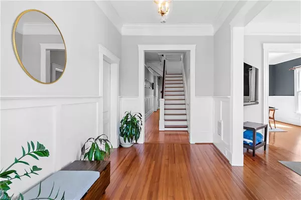 Winston-salem, NC 27101,111 N Poplar ST