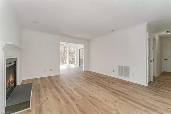 Winston-salem, NC 27104,650 Balfour RD