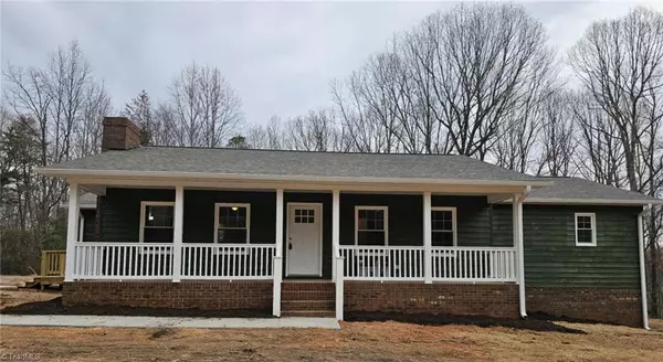 1008 Key RD, Ararat, NC 27007