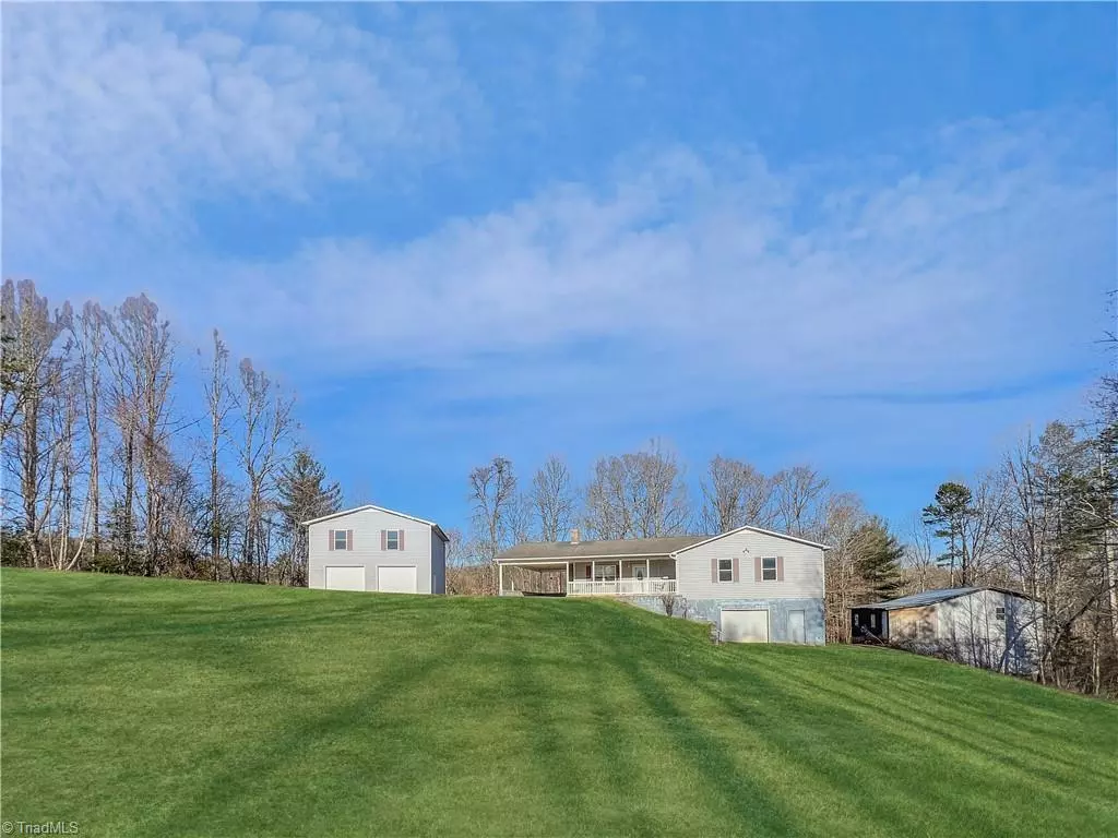 Hays, NC 28635,292 Rocky Top LN