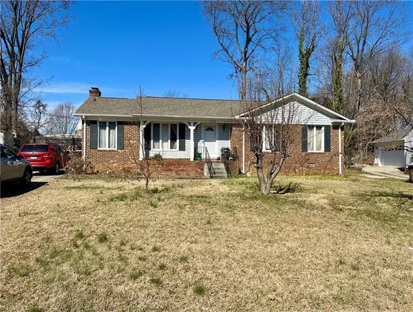 4418 Chateau DR, Greensboro, NC 27407