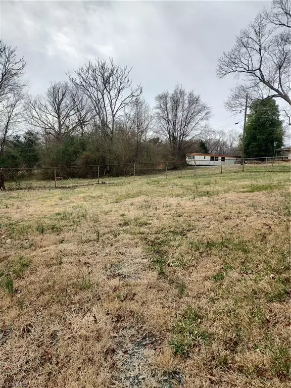 Eden, NC 27288,422 Thomas ST
