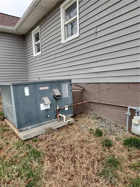 Eden, NC 27288,422 Thomas ST