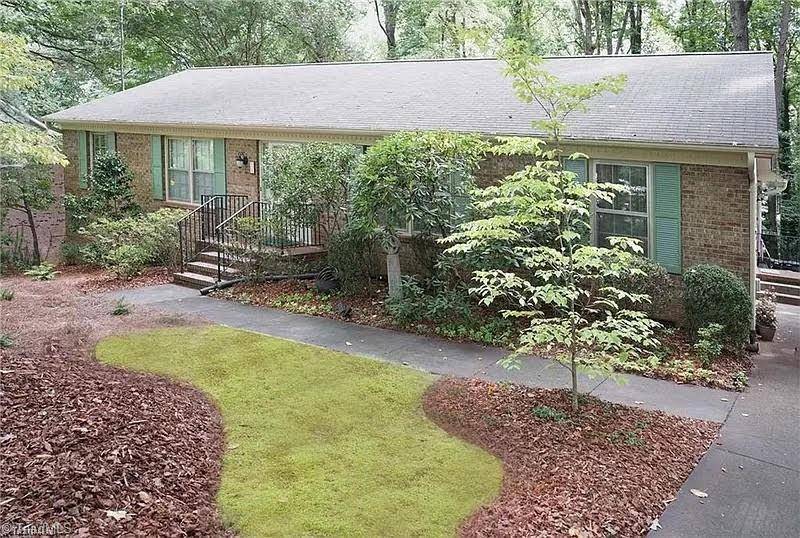938 Greenwood DR, Greensboro, NC 27410