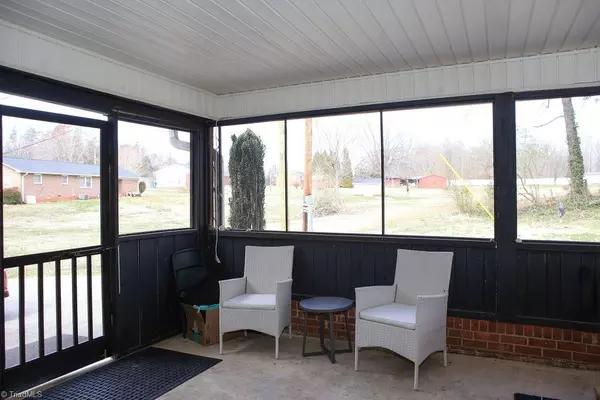 Lexington, NC 27295,487 Garland DR