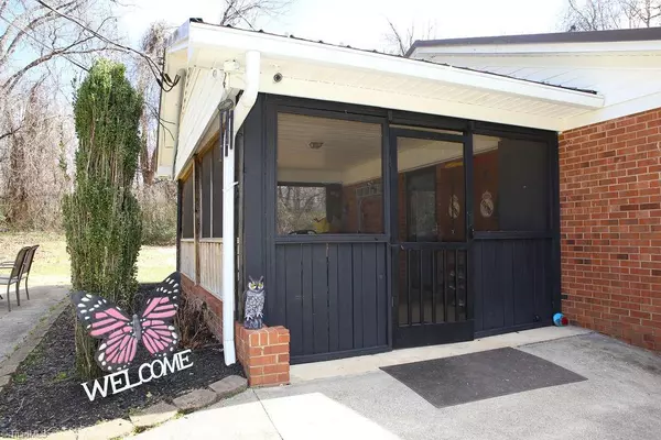 Lexington, NC 27295,487 Garland DR