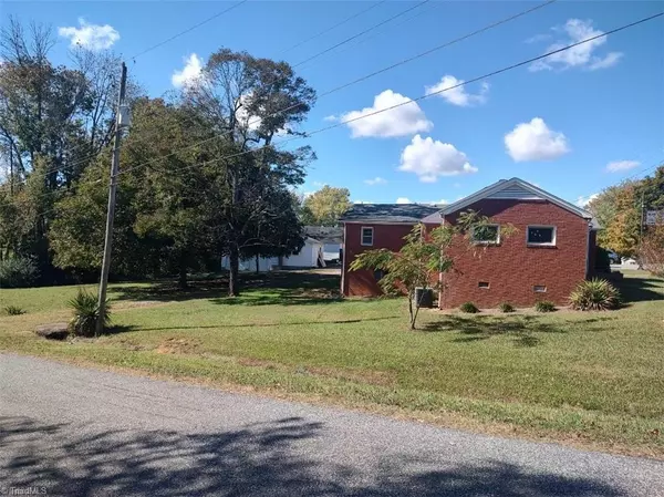 Thomasville, NC 27360,1883 Liberty DR