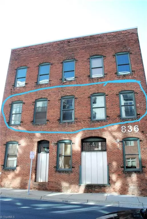 Winston-salem, NC 27101,836 Oak ST