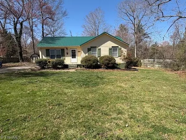 Hays, NC 28635,208 Montieth Acres RD