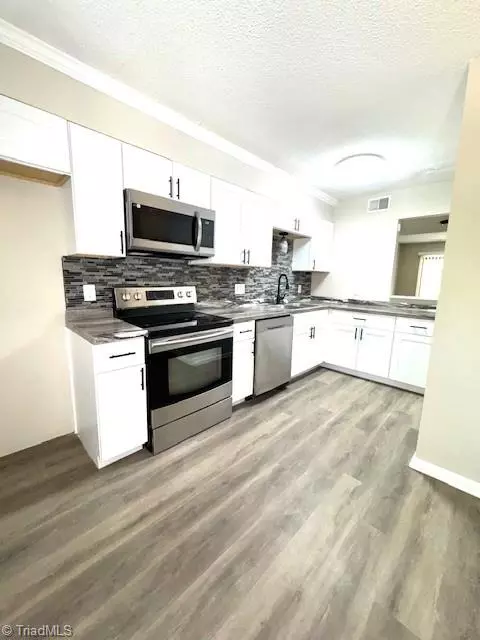 Winston-salem, NC 27127,3736 Heathrow DR