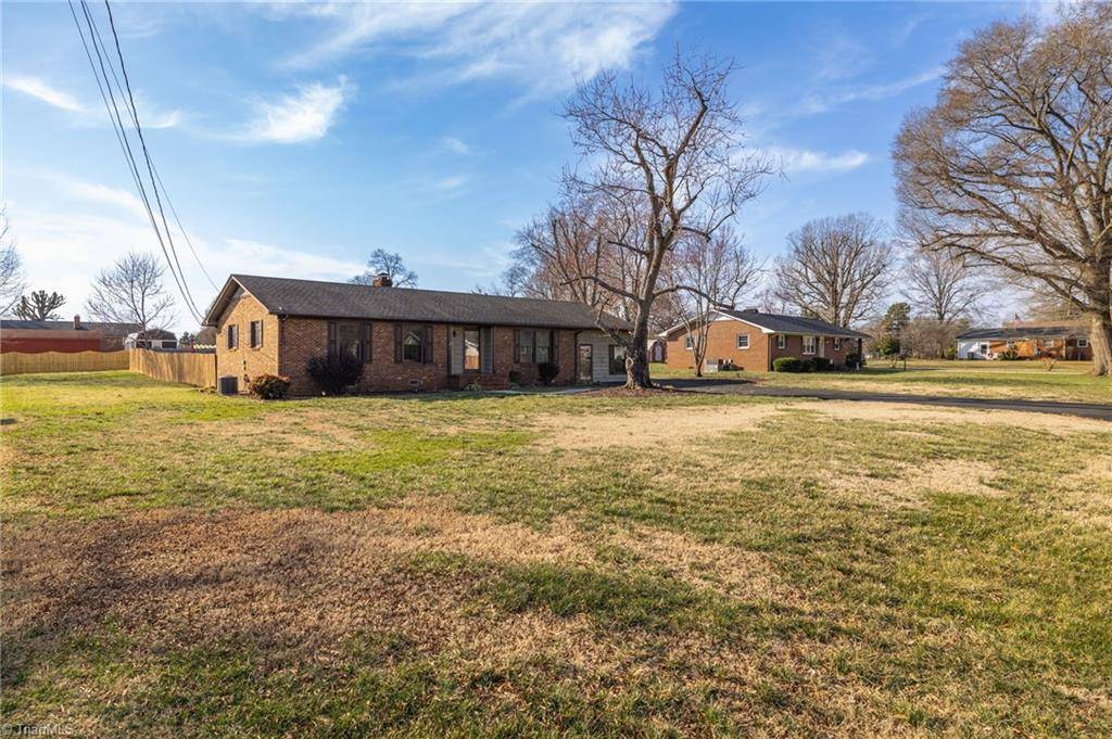 Reidsville, NC 27320,506 Sherwood RD