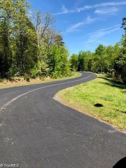 Lexington, NC 27292,366 Emerald Isle CT