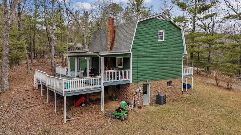 3427 Mountain View RD, Glade Valley, NC 28627