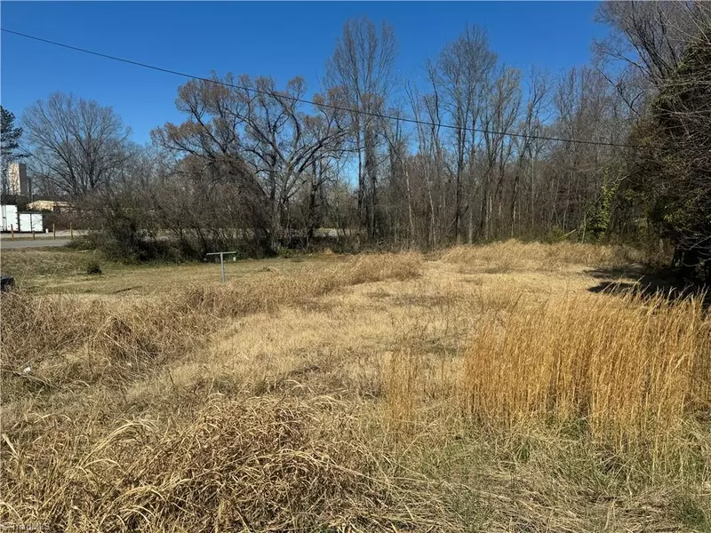 2611 E Market ST, Greensboro, NC 27401