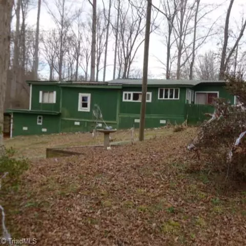 Mocksville, NC 27028,162 Oak Tree DR