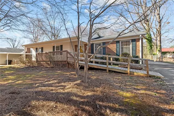 Burlington, NC 27217,639 Woodhaven DR