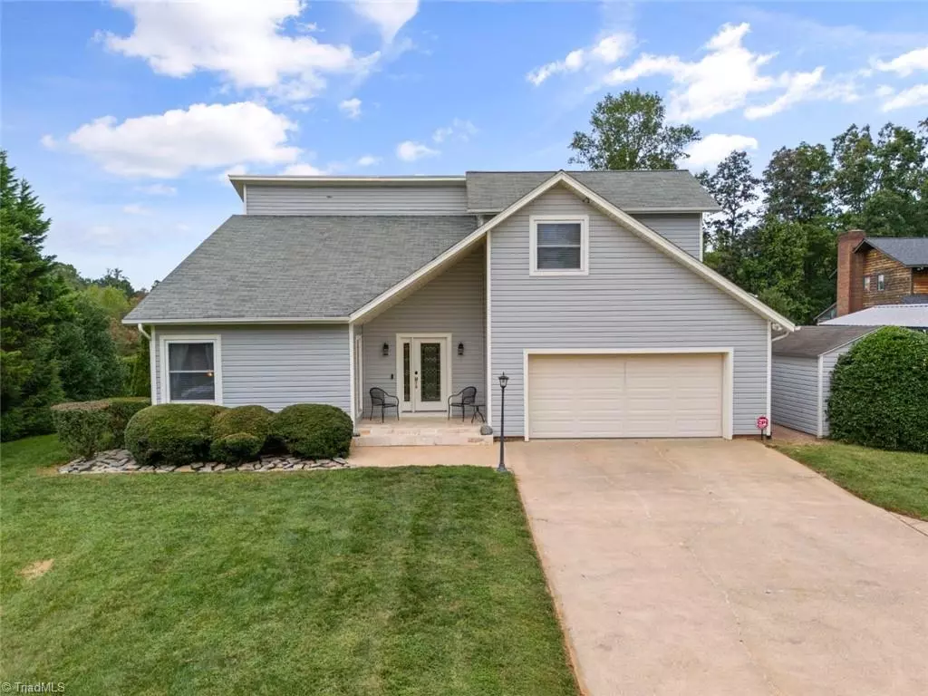 Belews Creek, NC 27009,9068 Leisure Point LN