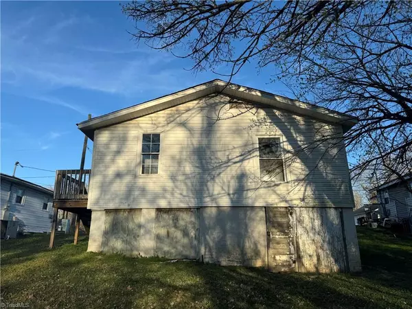 Thomasville, NC 27360,324 walker ST