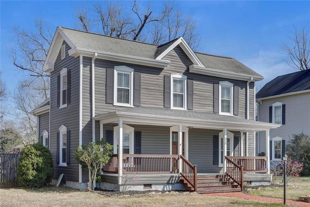 310 Summit ST, Walnut Cove, NC 27052
