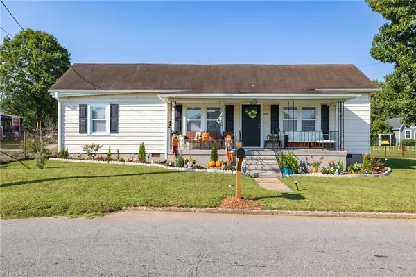 125 S high ST,  Eden,  NC 27288