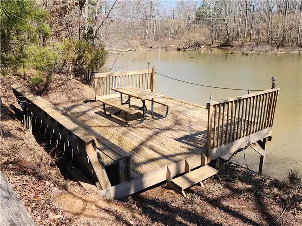 Lexington, NC 27292,790 Lake Shore AVE