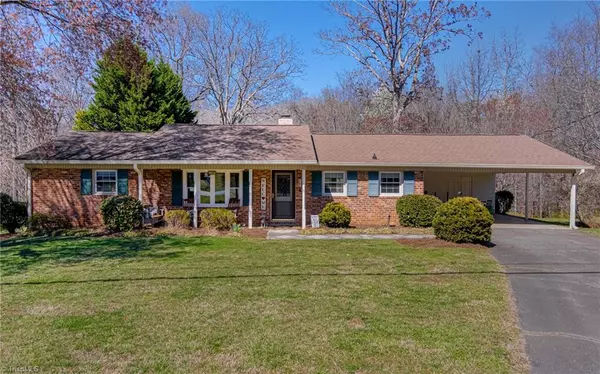 6005 Timberwood TRL, Kernersville, NC 27284