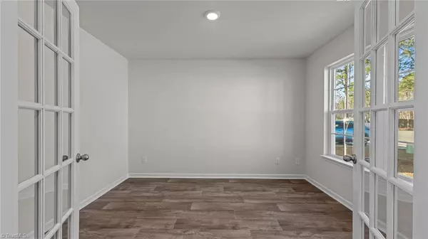 Thomasville, NC 27360,504 Jack Pine ST