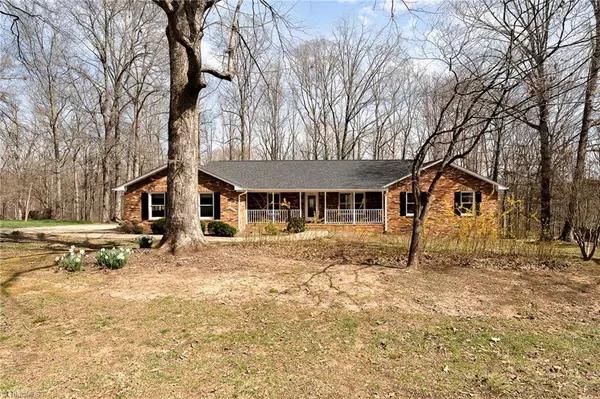 Stoneville, NC 27048,321 Deerwood LN