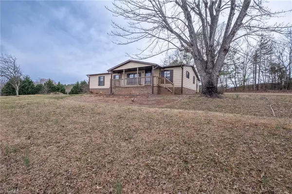 King, NC 27021,1337 Gentry Farm RD