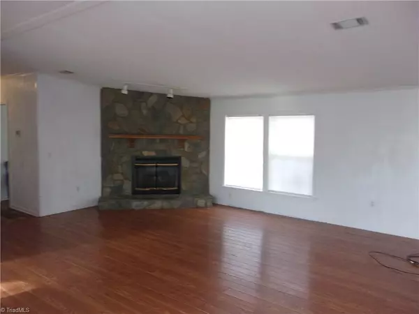 Randleman, NC 27317,5011 Wells LN