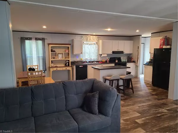 Boomer, NC 28606,487 Mars Mountain PL